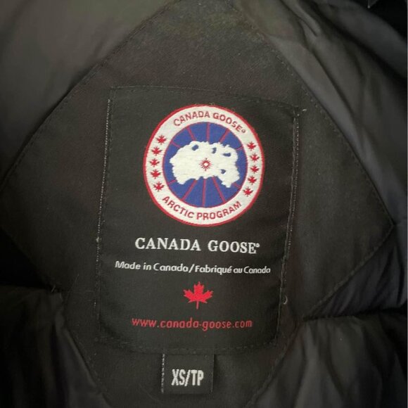 CANADA GOOSE Black Chilliwack Bomber Jacket Size XS - Picture 3 of 3
